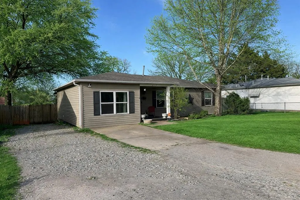Photo 2 — 617 E Washington, Tecumseh, OK 74873