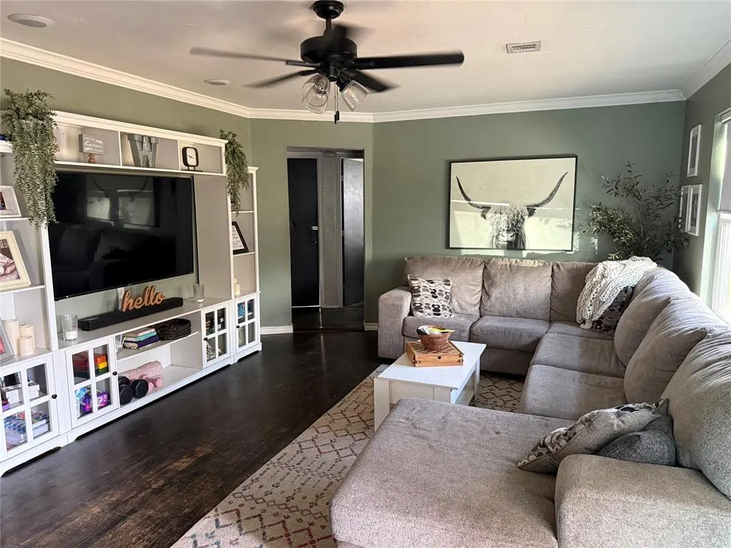 Photo 4 — 617 E Washington, Tecumseh, OK 74873