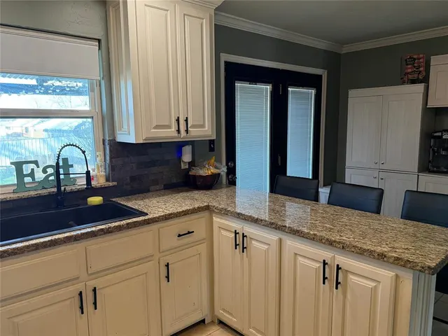Photo 8 — 617 E Washington, Tecumseh, OK 74873