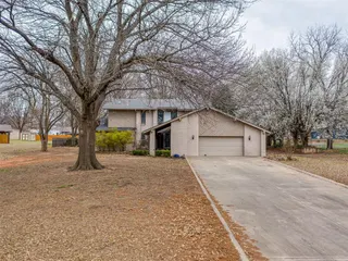 Sold home at 1022 Timberlake Drive