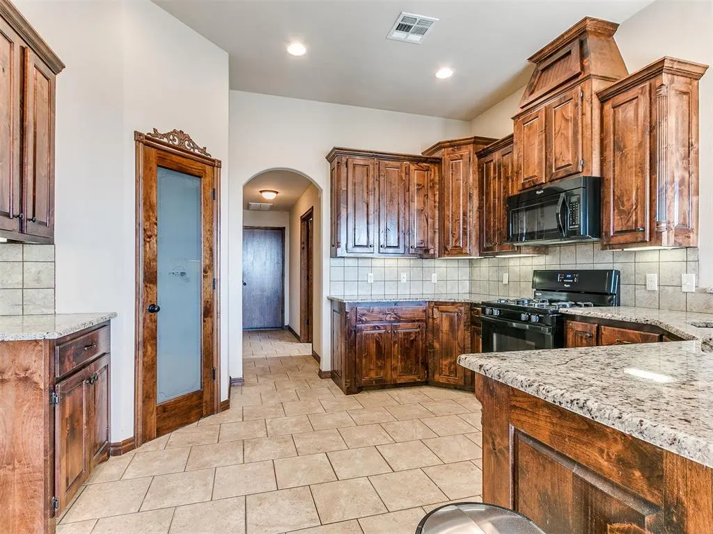 Photo 16 — 1124 Antler Ridge, Tuttle, OK 73089