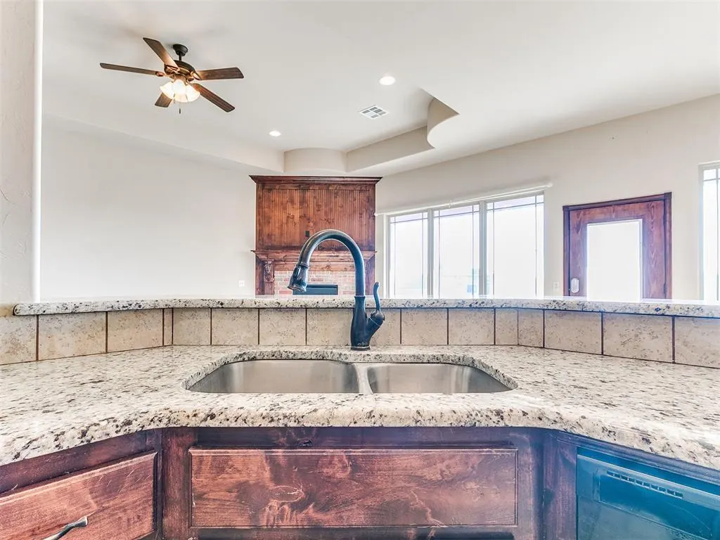 Photo 21 — 1124 Antler Ridge, Tuttle, OK 73089