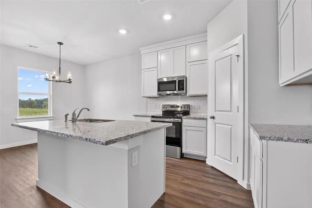 Photo 10 — 465 Cumberland Drive, Guthrie, OK 73044