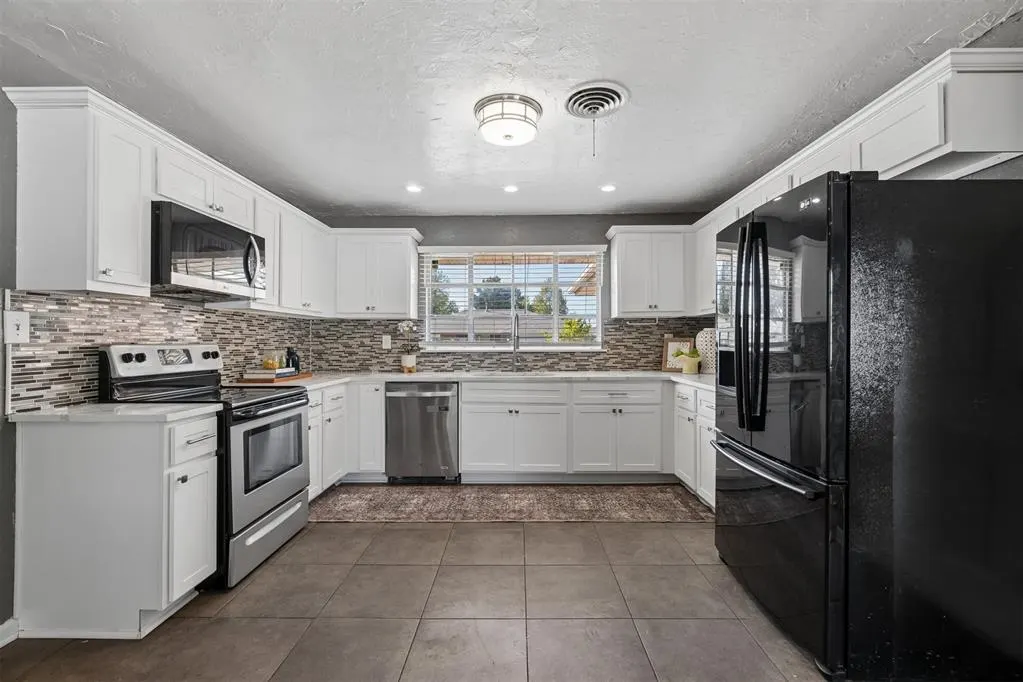 Photo 16 — 3717 NW 58th Terrace, Oklahoma City, OK 73112