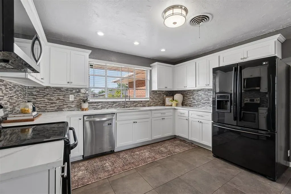 Photo 18 — 3717 NW 58th Terrace, Oklahoma City, OK 73112