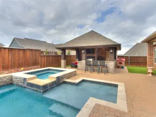 Sold home at 1918 Ithaca Drive