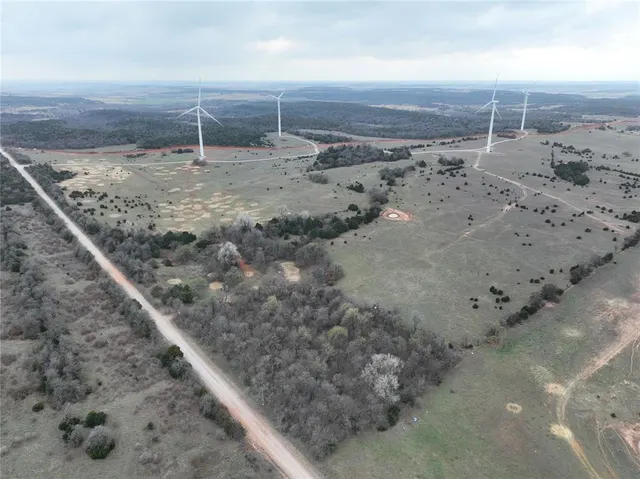 Photo 2 — Address unavailable, Minco, OK 73059