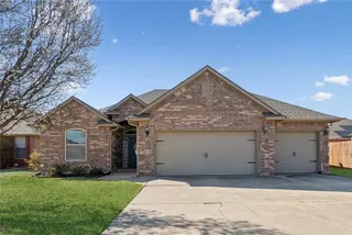 Sold home at 712 Woods Way