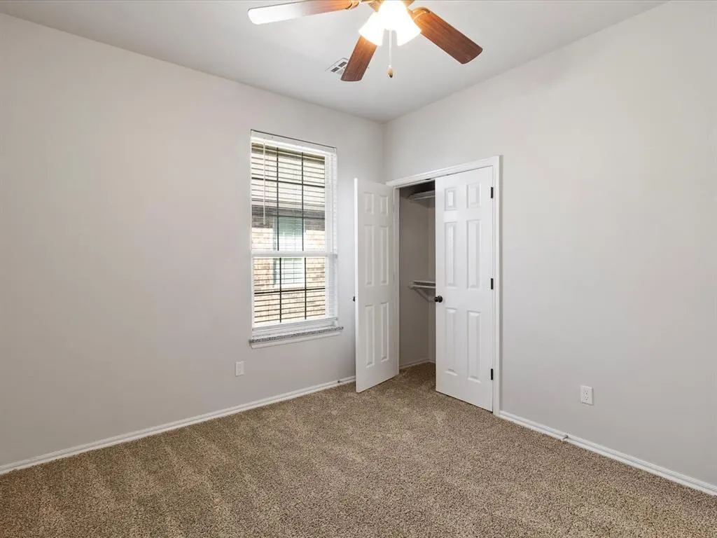 Photo 11 — 1852 Post Oak Road 1854, El Reno, OK 73036
