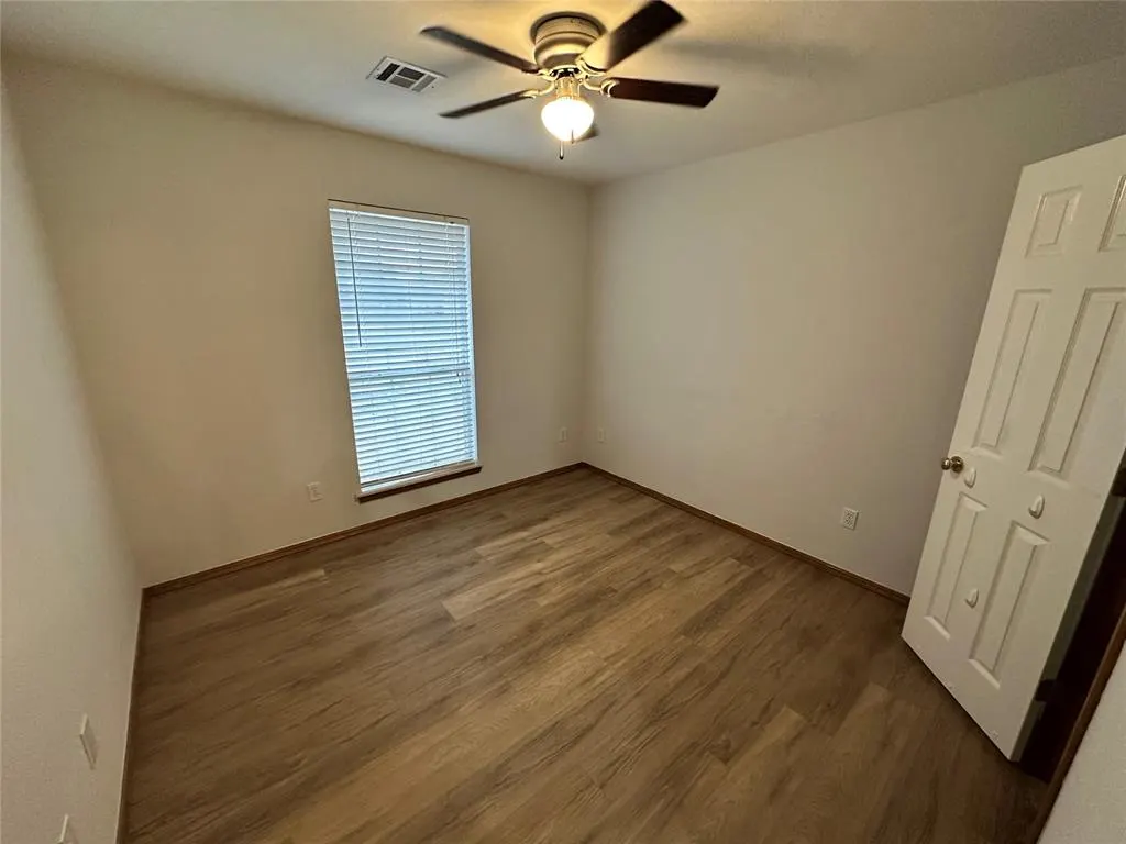 Photo 21 — 628 NW 21st Street, Moore, OK 73160