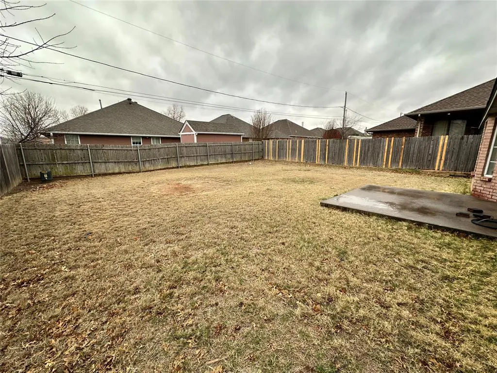 Photo 28 — 628 NW 21st Street, Moore, OK 73160