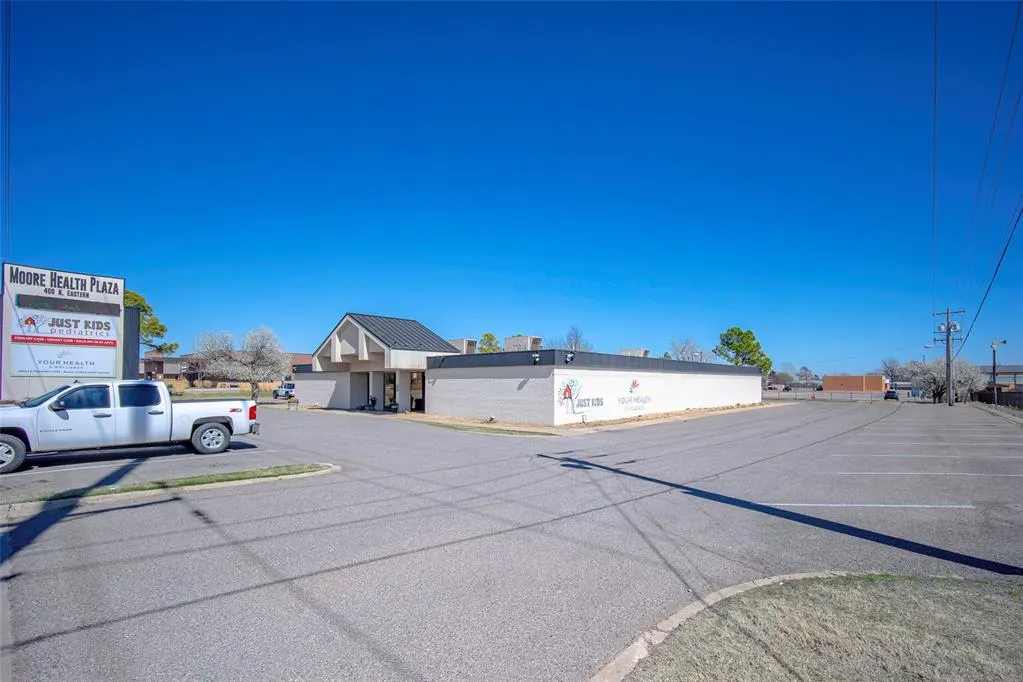 Photo 3 — 400 N Eastern Avenue, Moore, OK 73160