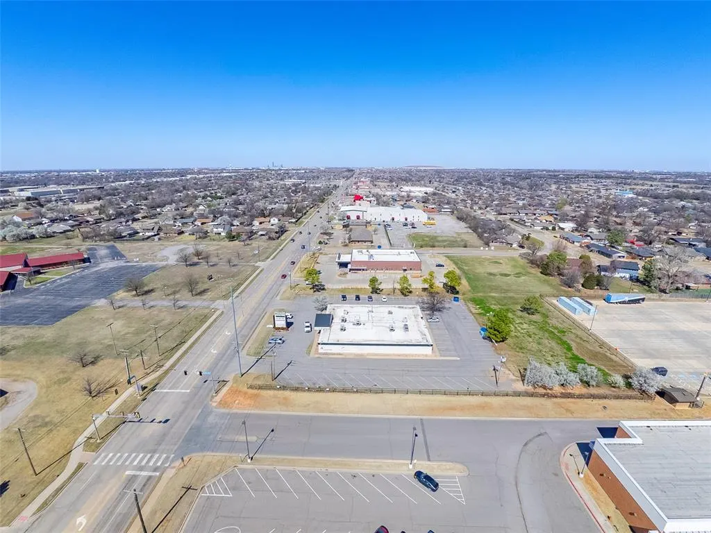 Photo 7 — 400 N Eastern Avenue, Moore, OK 73160