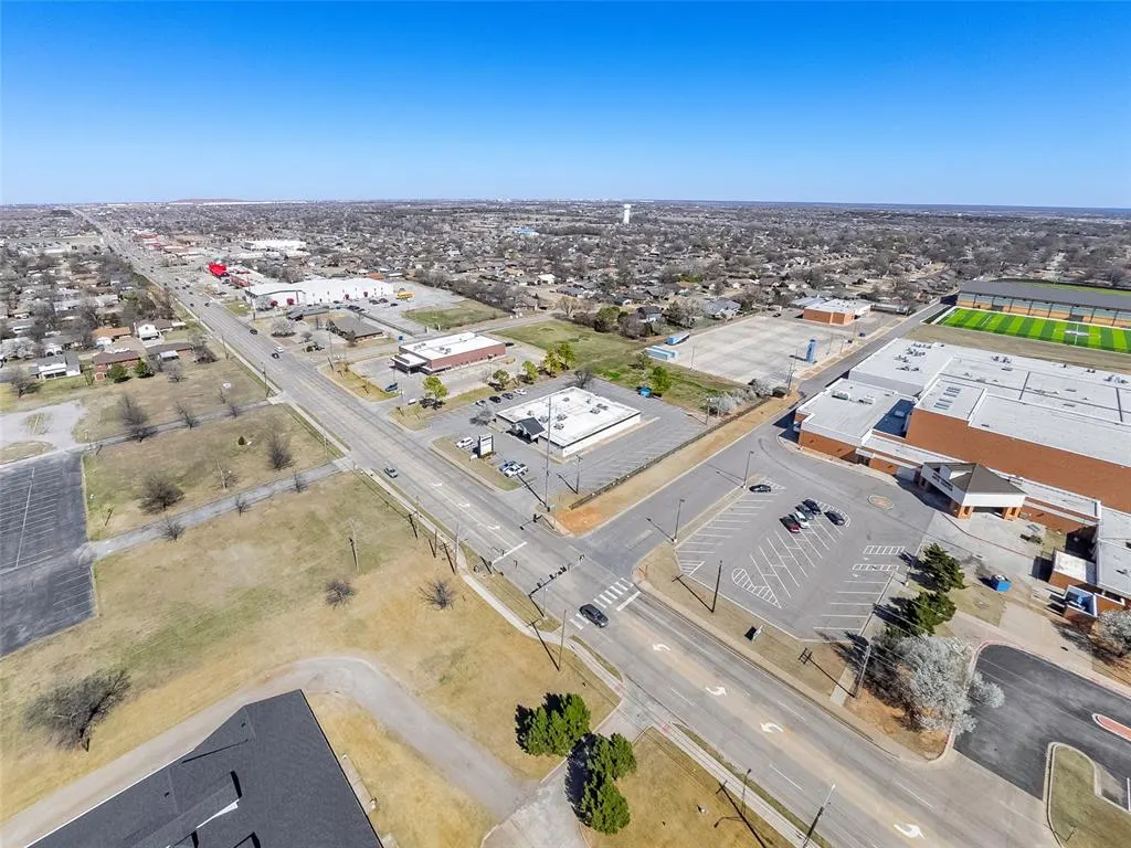 Photo 13 — 400 N Eastern Avenue, Moore, OK 73160