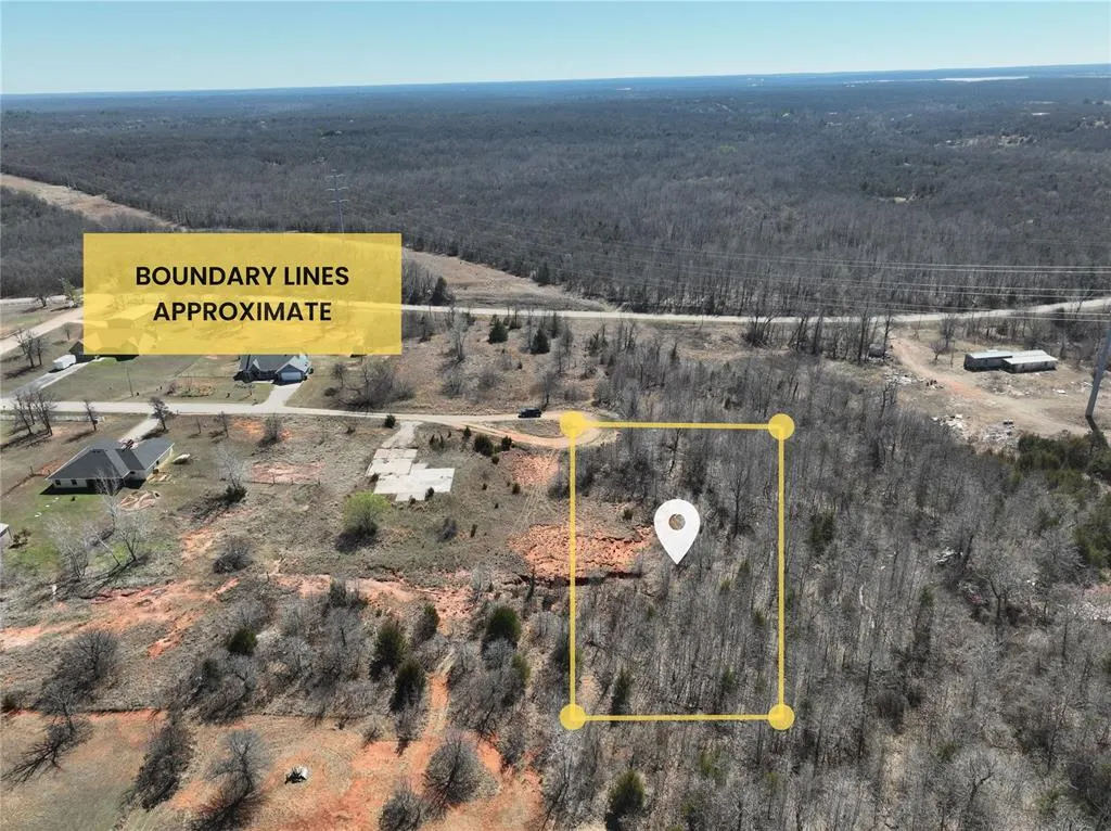 Photo 2 — 17147 Cottonwood Court, Newalla, OK 74857