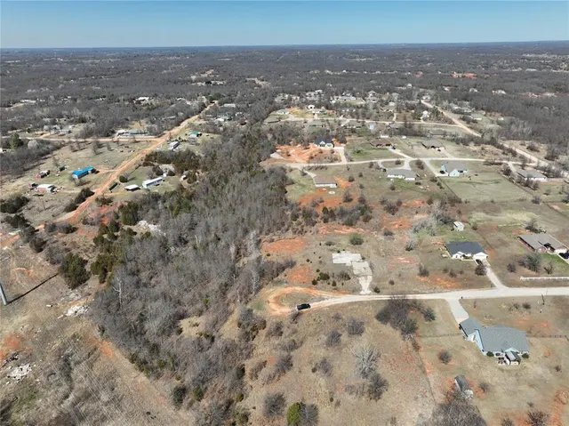 Photo 3 — 17147 Cottonwood Court, Newalla, OK 74857