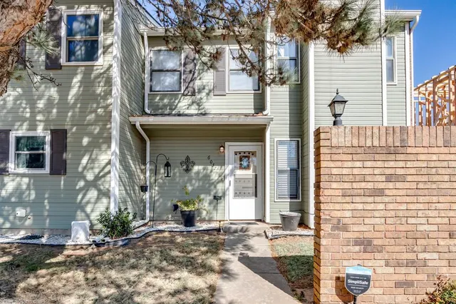 Photo 2 — 6037 NW 54th Place, Warr Acres, OK 73122
