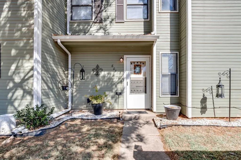 Photo 4 — 6037 NW 54th Place, Warr Acres, OK 73122