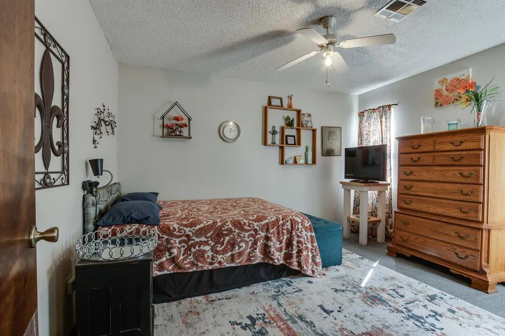 Photo 22 — 6037 NW 54th Place, Warr Acres, OK 73122
