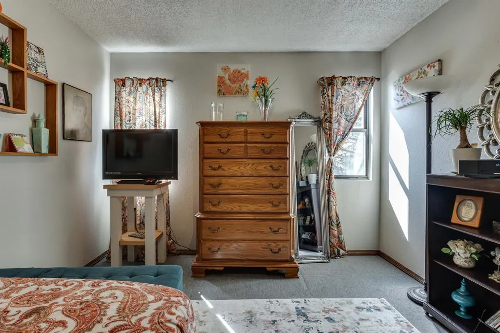 Photo 23 — 6037 NW 54th Place, Warr Acres, OK 73122