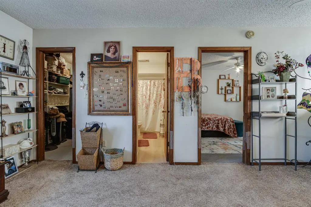 Photo 27 — 6037 NW 54th Place, Warr Acres, OK 73122