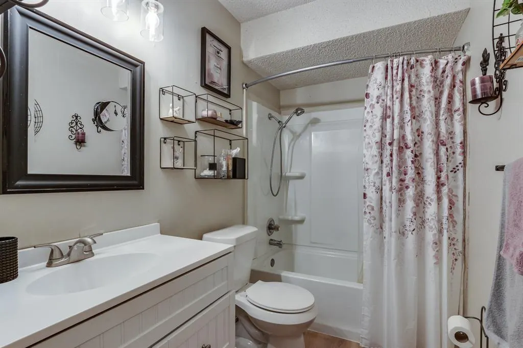 Photo 30 — 6037 NW 54th Place, Warr Acres, OK 73122