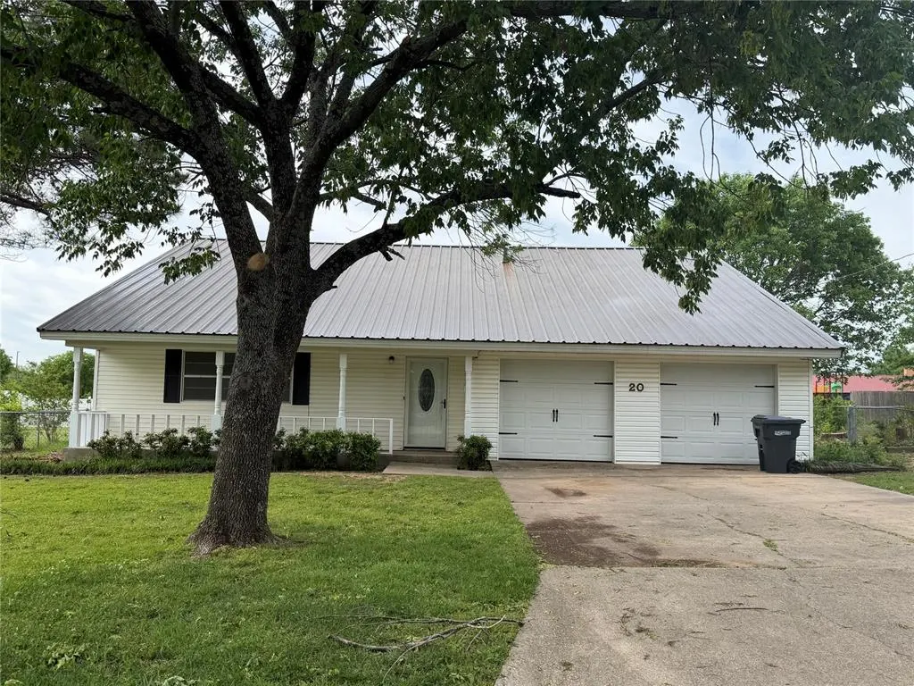 Photo 2 — 20 NW 15th Avenue, Ardmore, OK 73401