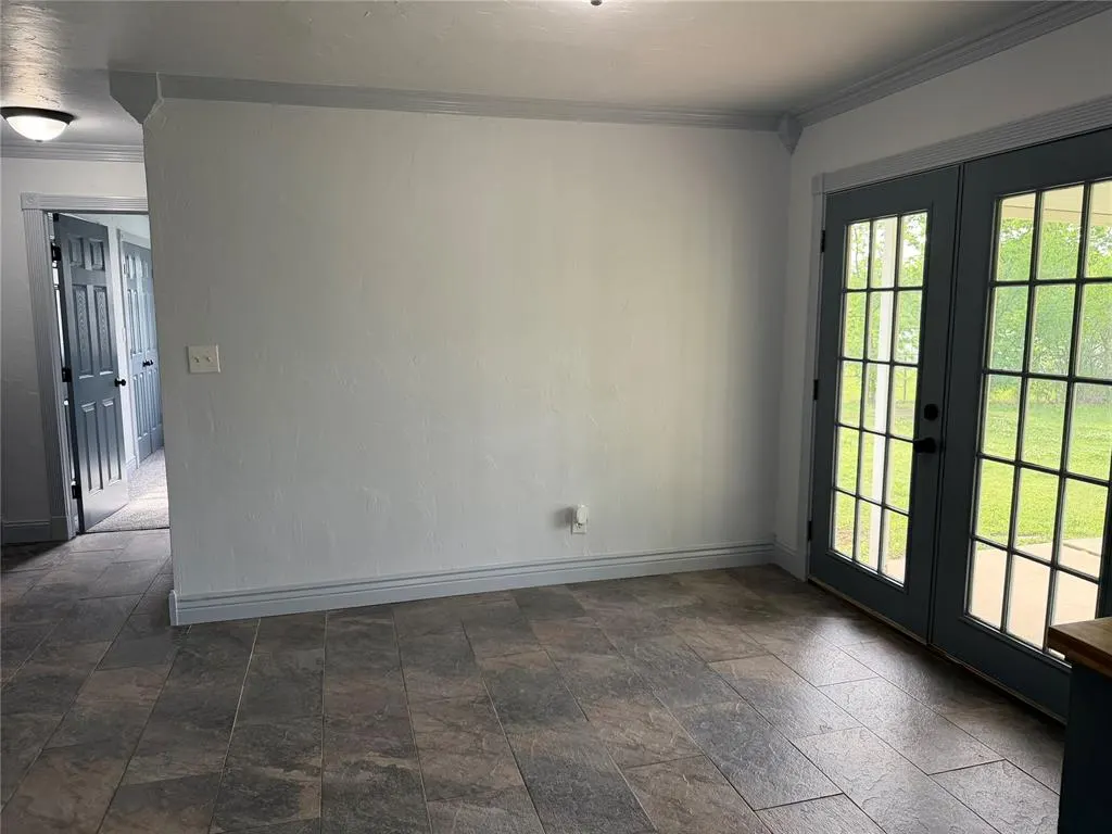 Photo 11 — 20 NW 15th Avenue, Ardmore, OK 73401