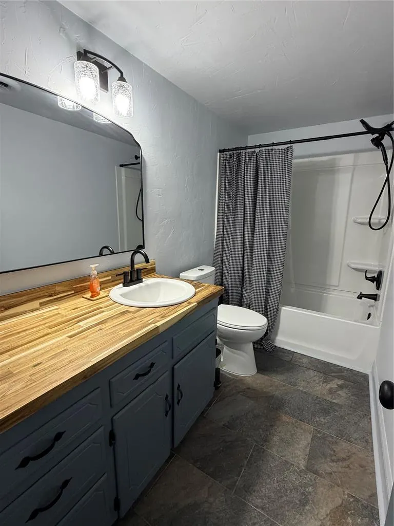 Photo 14 — 20 NW 15th Avenue, Ardmore, OK 73401