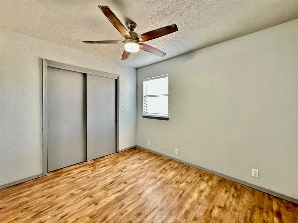 Photo 19 — 925 Swan Lake Court, Edmond, OK 73003