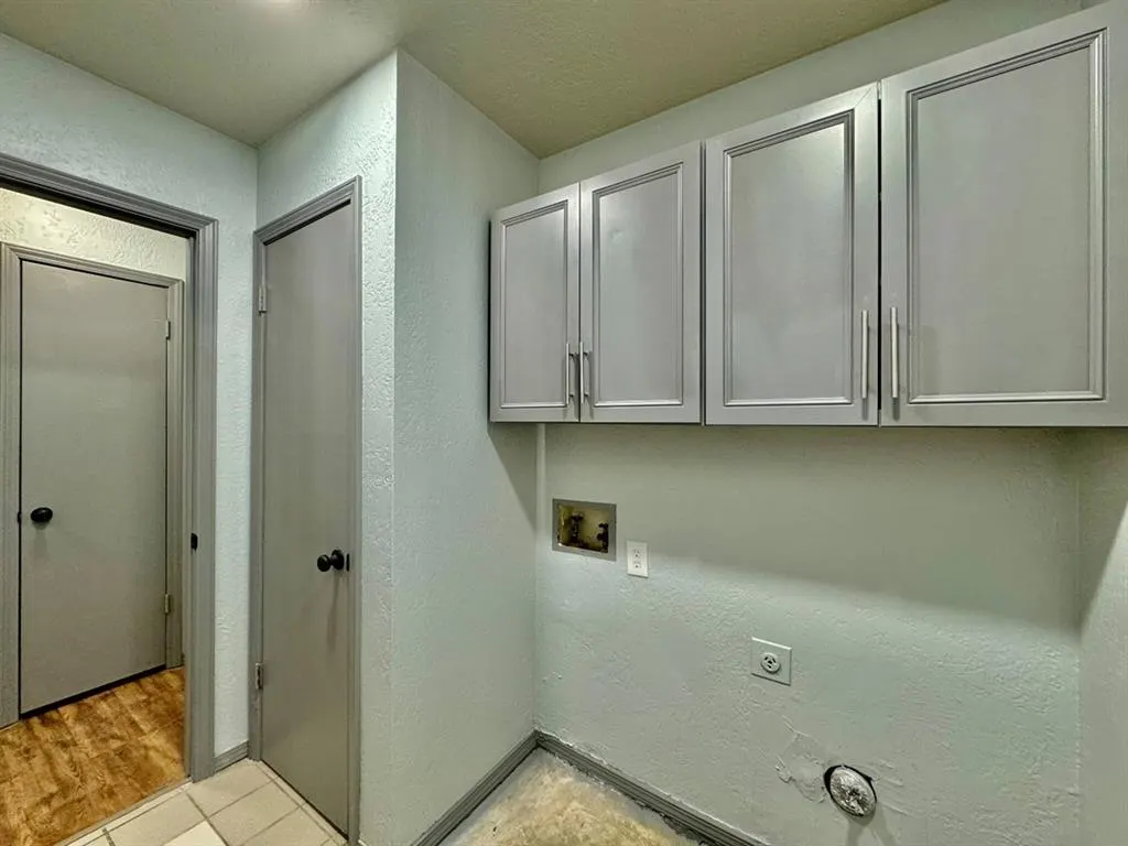 Photo 20 — 925 Swan Lake Court, Edmond, OK 73003