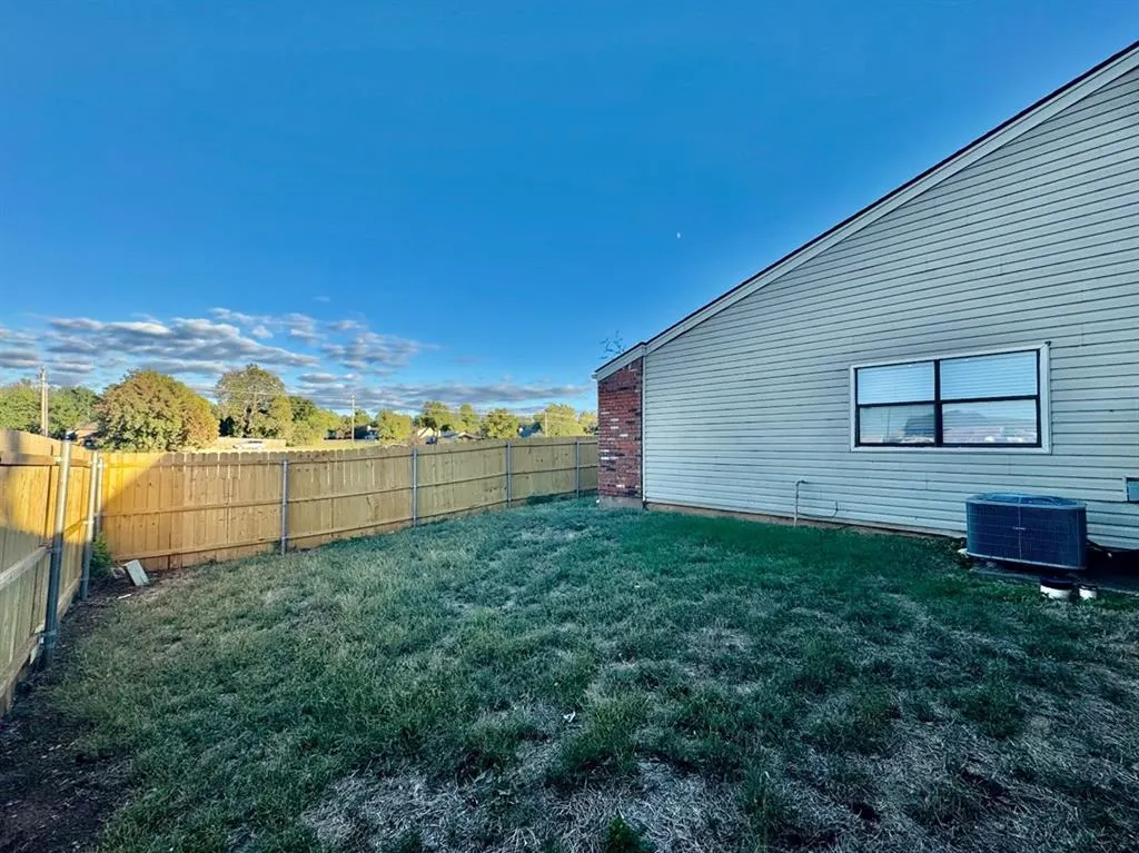 Photo 22 — 925 Swan Lake Court, Edmond, OK 73003