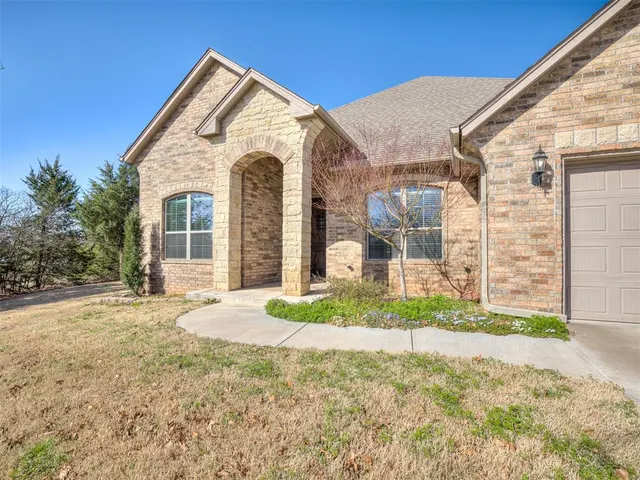 Photo 2 — 12355 Tall Timbers, Guthrie, OK 73044