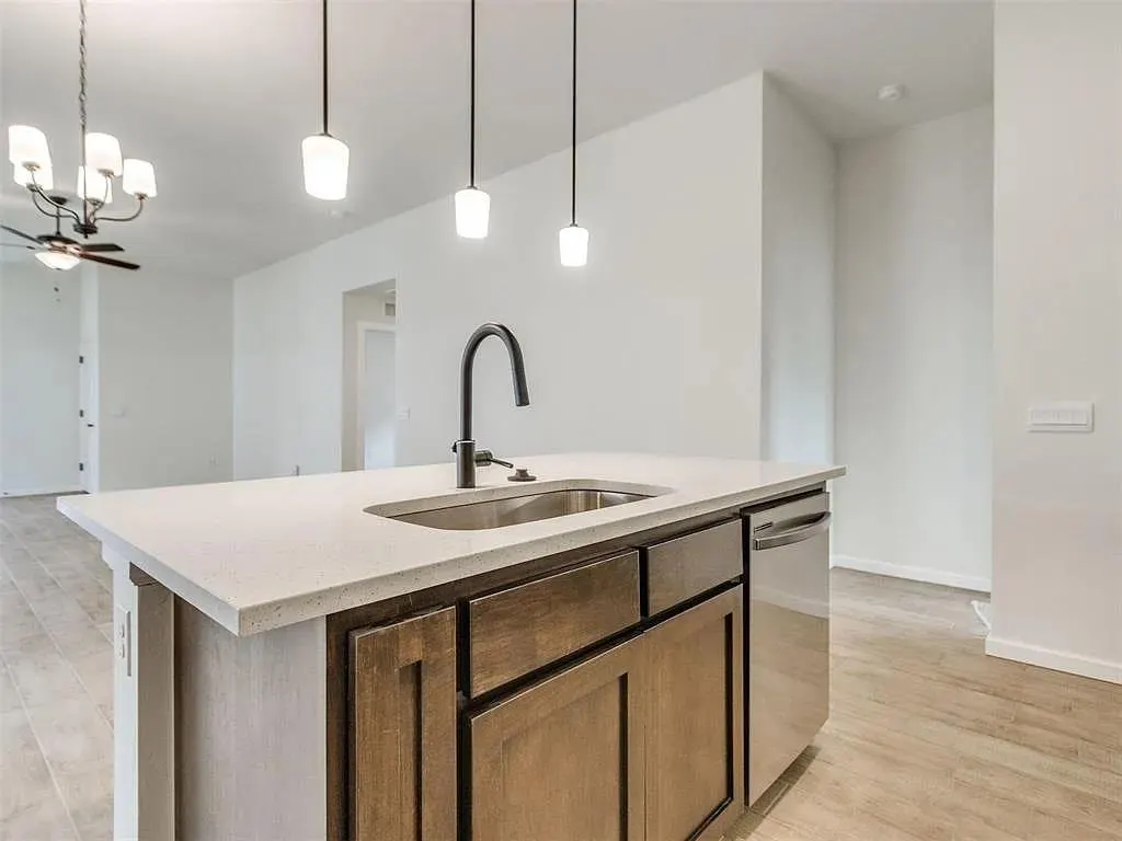 Photo 5 — 13933 Marsala Court, Oklahoma City, OK 73170