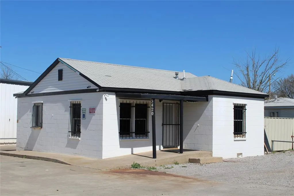 Photo 6 — 3420 S May Avenue, Oklahoma City, OK 73119