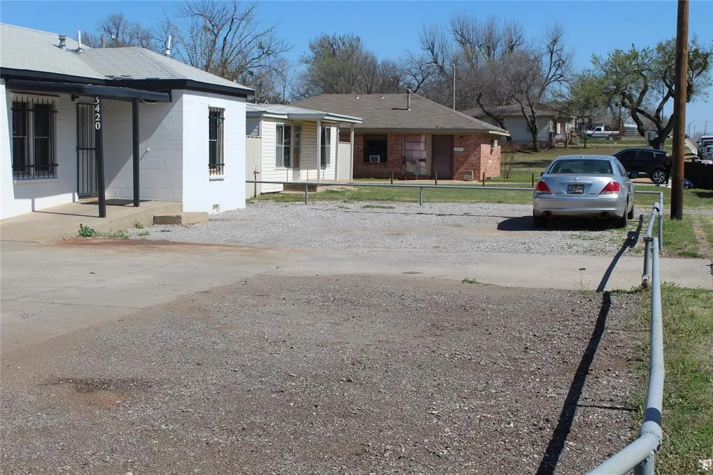 Photo 10 — 3420 S May Avenue, Oklahoma City, OK 73119