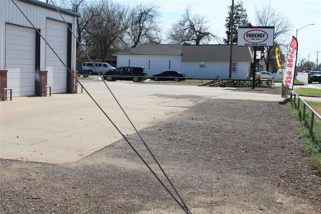 Photo 12 — 3420 S May Avenue, Oklahoma City, OK 73119