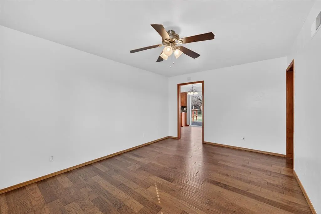 Photo 5 — 34 Shirley Lane, Edmond, OK 73003