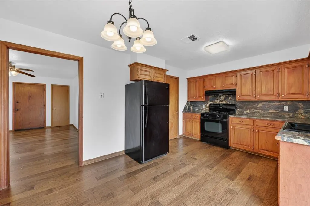 Photo 8 — 34 Shirley Lane, Edmond, OK 73003