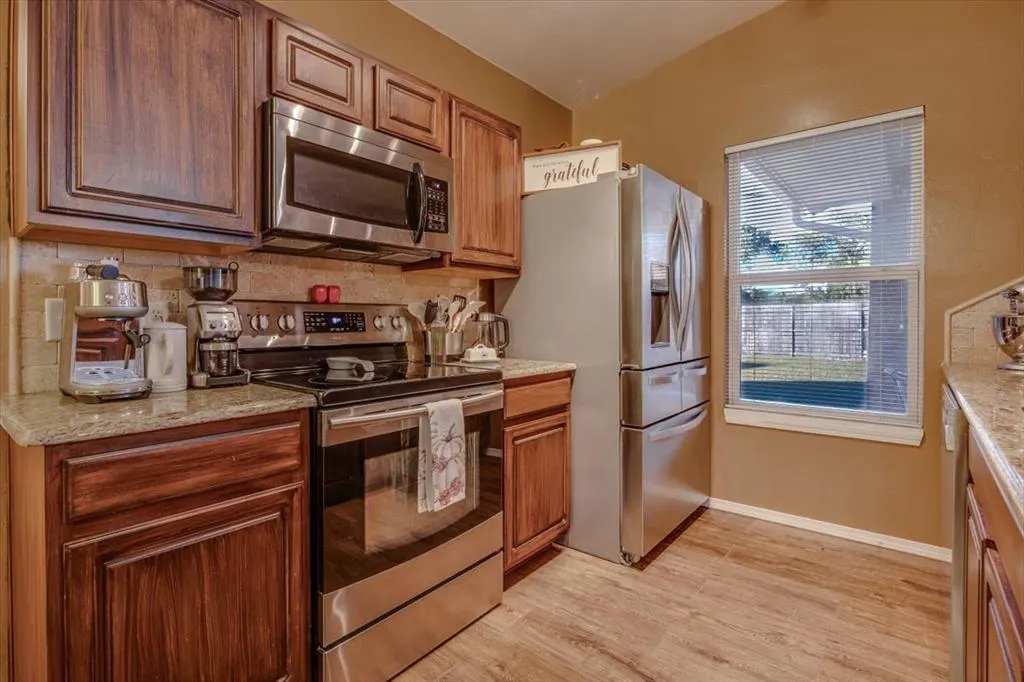 Photo 12 — 2501 Flame Lily Road, Oklahoma City, OK 73128