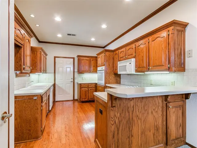 Photo 2 — 12407 W Greenlea Chase, Oklahoma City, OK 73170