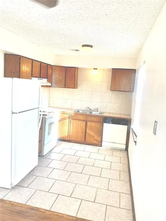 Photo 5 — 320 Falcon Court 2, Norman, OK 73069