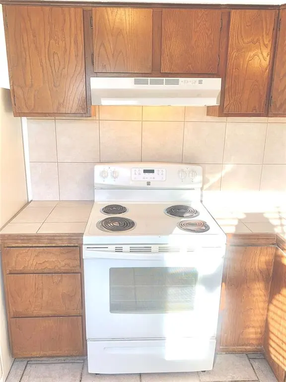 Photo 6 — 320 Falcon Court 2, Norman, OK 73069