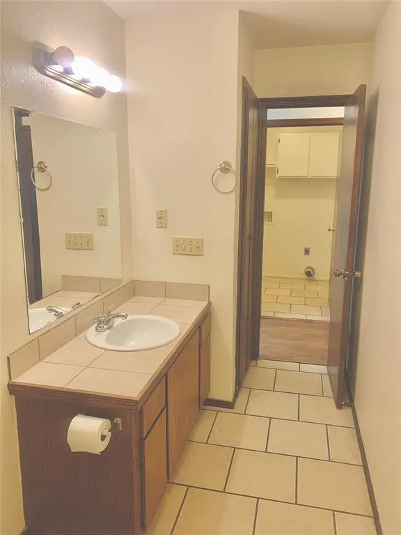 Photo 13 — 320 Falcon Court 2, Norman, OK 73069