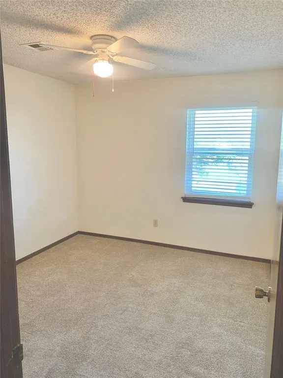 Photo 15 — 320 Falcon Court 2, Norman, OK 73069