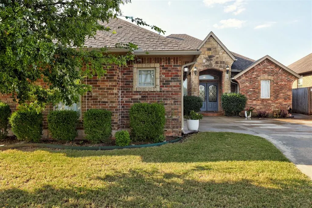 Photo 5 — 2600 SE 39th Street, Moore, OK 73160