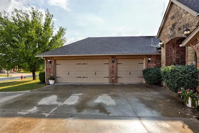 Photo 6 — 2600 SE 39th Street, Moore, OK 73160