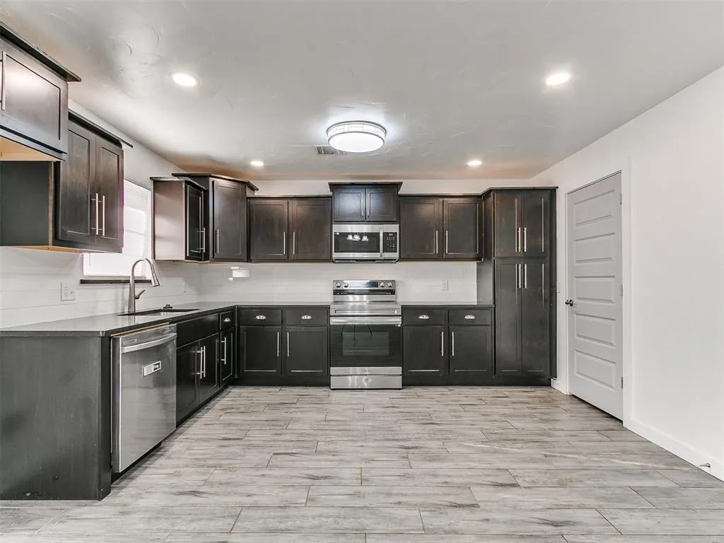 Photo 39 — 2808 SW 88th Street, Oklahoma City, OK 73159