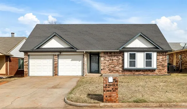 Front exterior — 3229 SW 96th Street, Oklahoma City, OK 73159