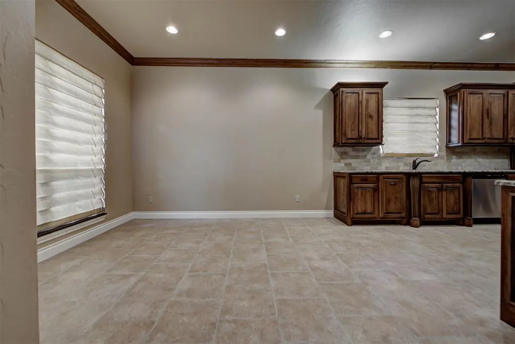 Photo 11 — 90 Olde Village Way, Edmond, OK 73013